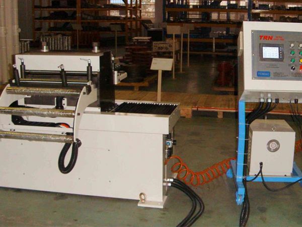 Cấp phôi NC Servo TRN ZigZag Series Rộng: 300-500mm, Dày Max.