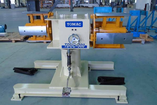 Xả cuộn 2 đầu TDUC Series. Rộng 150-600mm, Dày 0.5-3.2mm